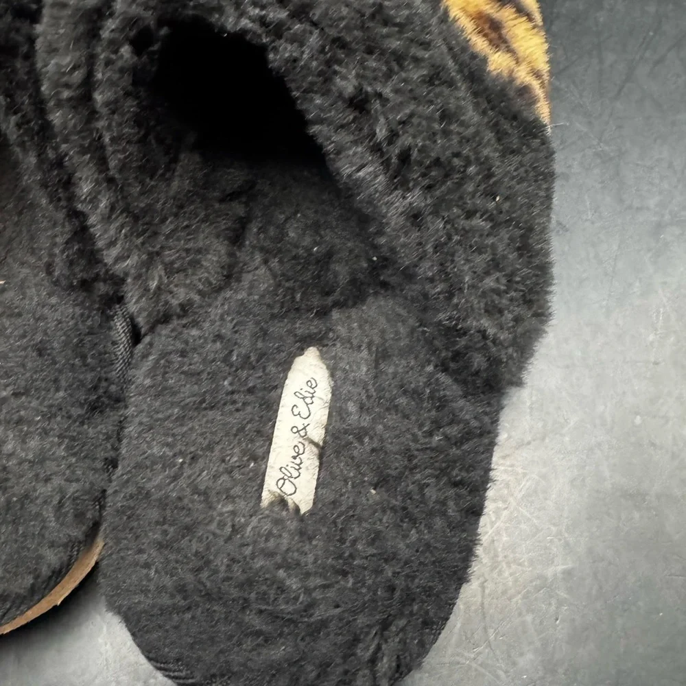 Olive & Edie Cheetah Print Furry Slippers Girls Size 13/1 Rubber Soles Faux Fur
